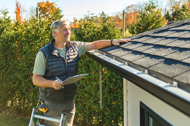 Professional Roofing technician working in District of Columbia, DC